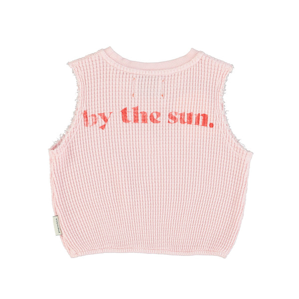 SLEEVELESS TOP LIGHT PINK WITH LIPS PRINT
